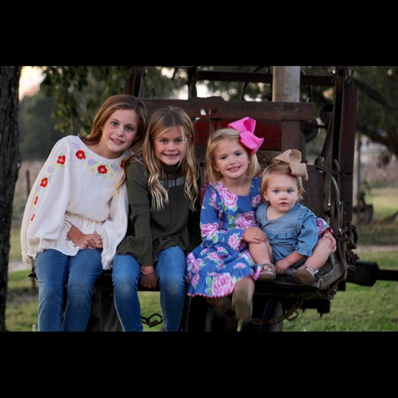 Meet your Posher, Carol - Picture 3 of 3